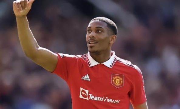 更因其今年 更因其今年