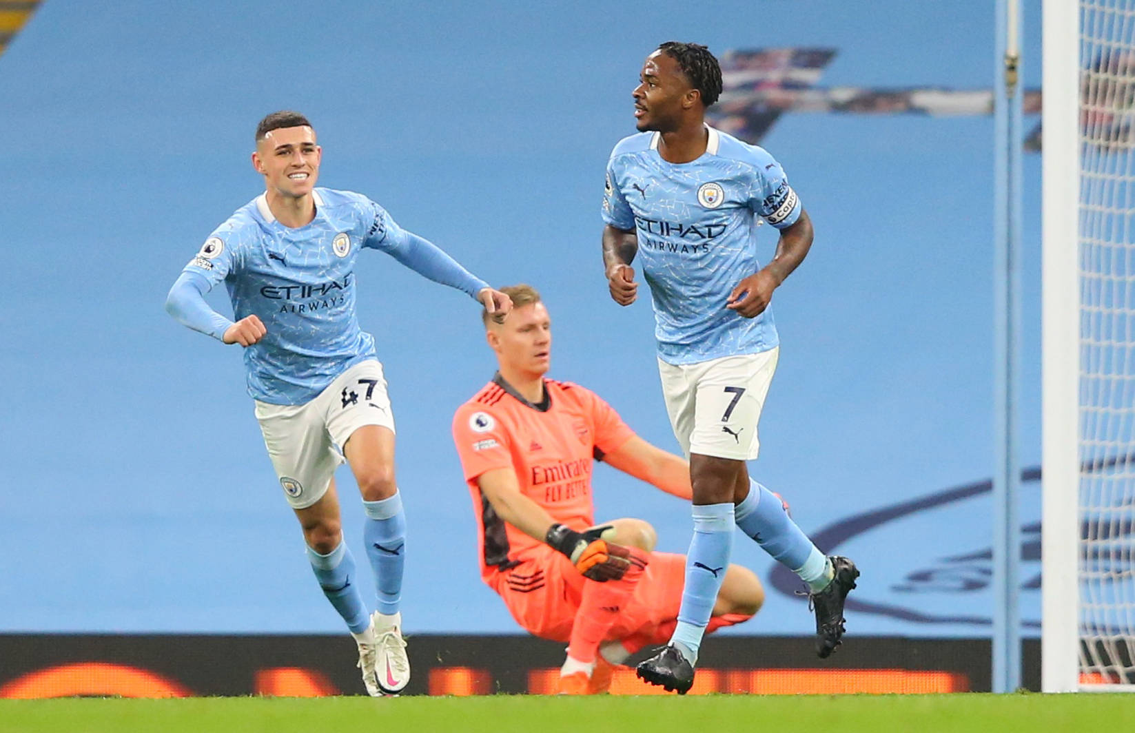 意甲-姆班古拉破门小维阿建功 尤文2-0AC米兰.