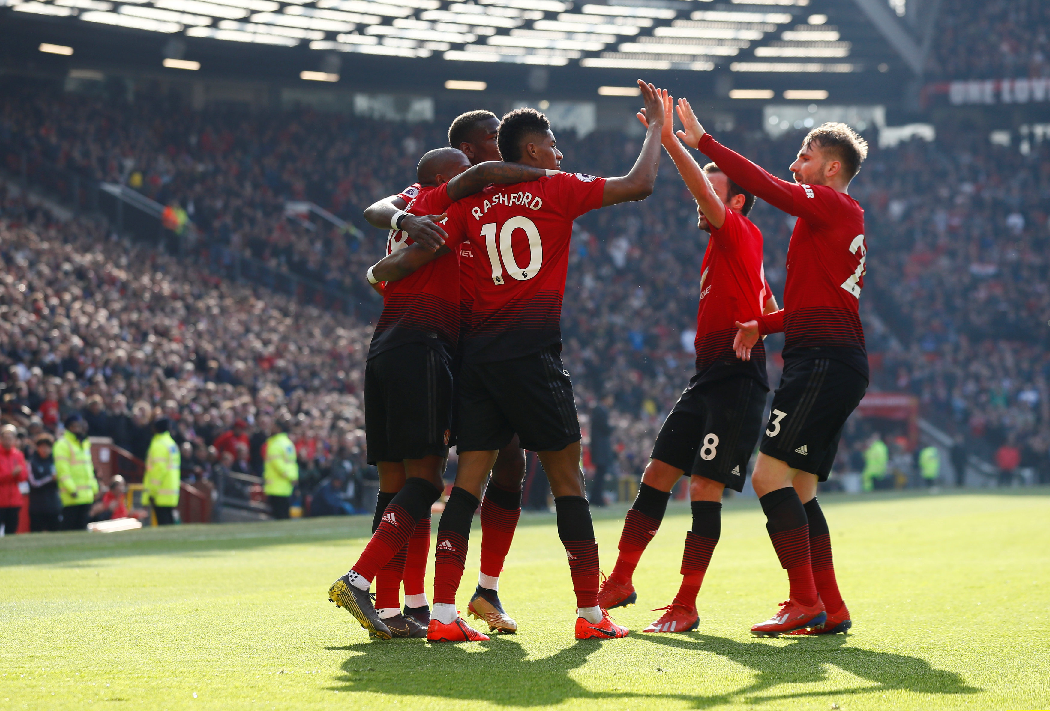 孙颖莎粉丝是乒乓球商业化巨大推动力，打击极端饭圈不能一刀切.